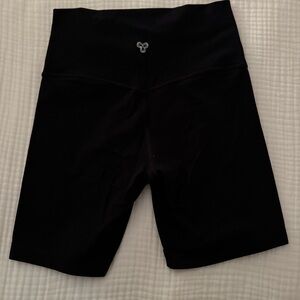 Tna black biker shorts size M never worn